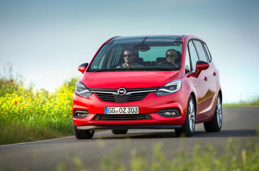  Opel Zafira Turbo 2016 года  (фото 9 из 20)